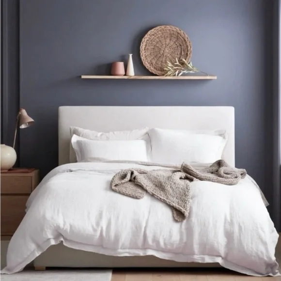 NWT Quince European White Linen Queen Duvet Set with Shams - Picture 2 of 5